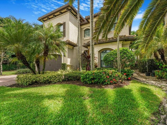 Дом в аренду по адресу 16794 Bridge Crossing Circle - фото 6739021