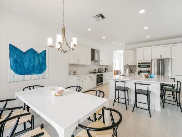 Дом в аренду по адресу 17496 Sparkling River Road - фото 6749146