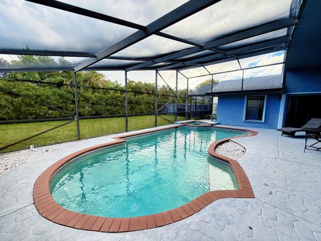 Дом в аренду по адресу 11508 Clear Creek Place - фото 6748556