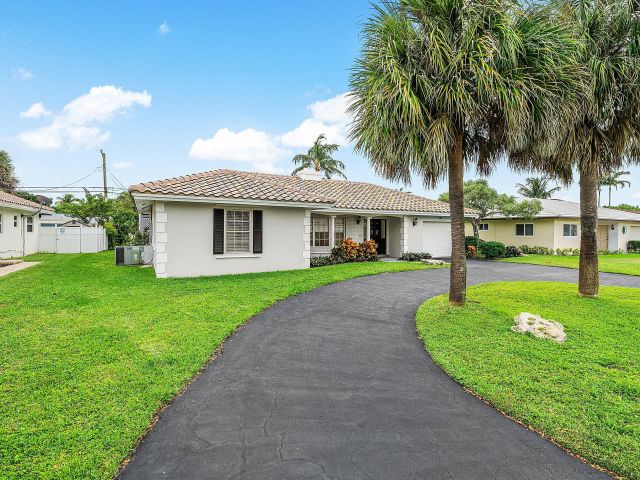 Продажа дома по адресу 262 NE 24th Court - фото 6766926