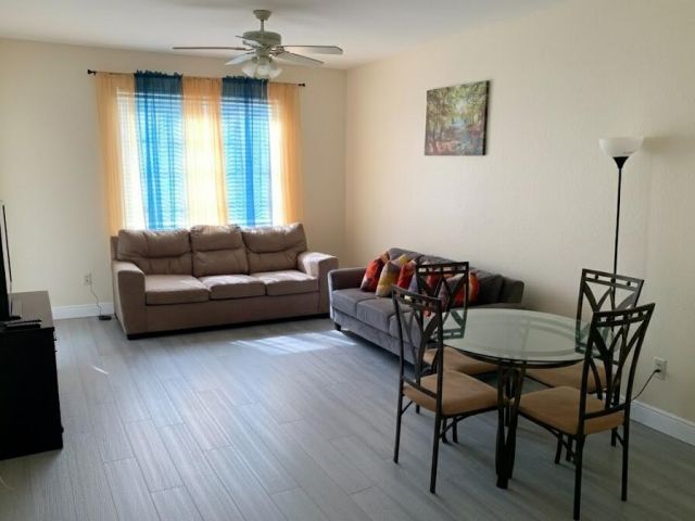 Дом в аренду по адресу 2007 Nassau Drive - фото 6737354