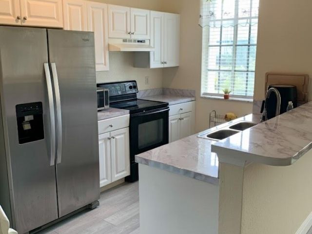 Дом в аренду по адресу 2007 Nassau Drive - фото 6737355