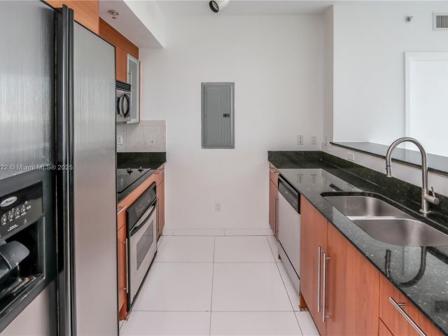 Продажа квартиры #1722 - фото 6739562