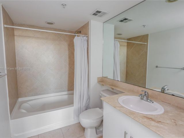 Продажа квартиры #1722 - фото 6739570