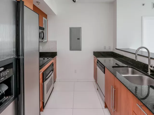 Продажа квартиры #1722 - фото 6739562