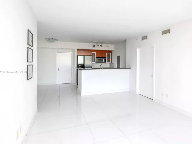 Продажа квартиры #1722 - фото 6739564