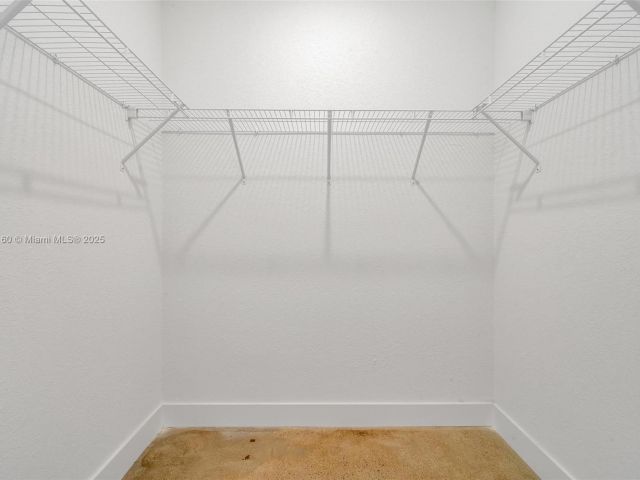 Дом в аренду по адресу 638 NW 15th Ave 0 - фото 7467437