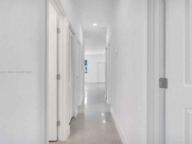 Дом в аренду по адресу 638 NW 15th Ave 0 - фото 7467441