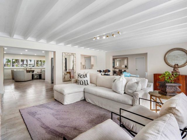 Дом в аренду по адресу 2021 NW 3rd Avenue - фото 6739031