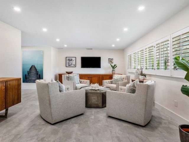 Дом в аренду по адресу 2021 NW 3rd Avenue - фото 6739036