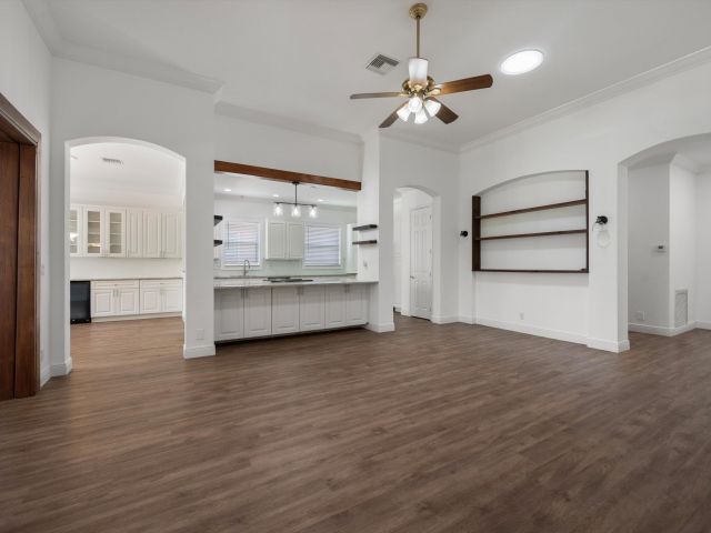 Дом в аренду по адресу 9150 Bay Harbour Circle - фото 6737202