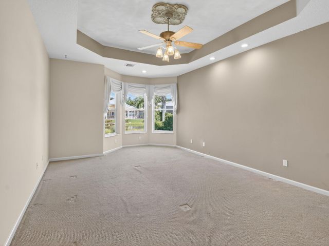 Продажа дома по адресу 7233 Francisco Bend Drive - фото 6737316