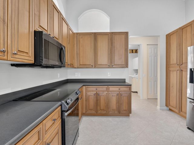 Продажа дома по адресу 7233 Francisco Bend Drive - фото 6737322