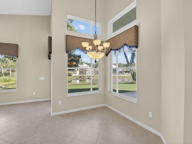 Продажа дома по адресу 7233 Francisco Bend Drive - фото 6737326