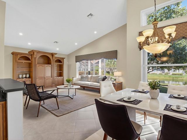 Продажа дома по адресу 7233 Francisco Bend Drive - фото 6737329