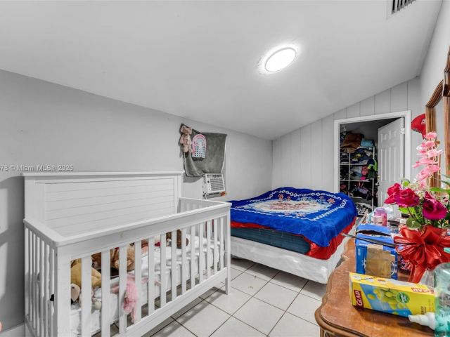 Продажа дома по адресу 313 NW 12th St - фото 6739751