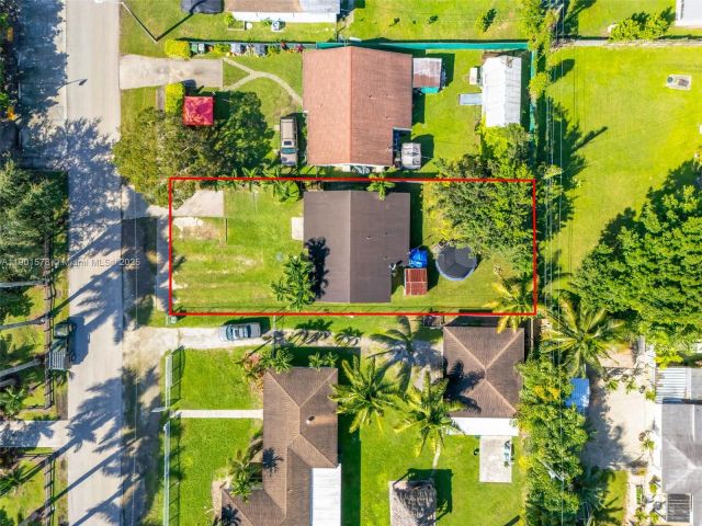 Продажа дома по адресу 313 NW 12th St - фото 6739761