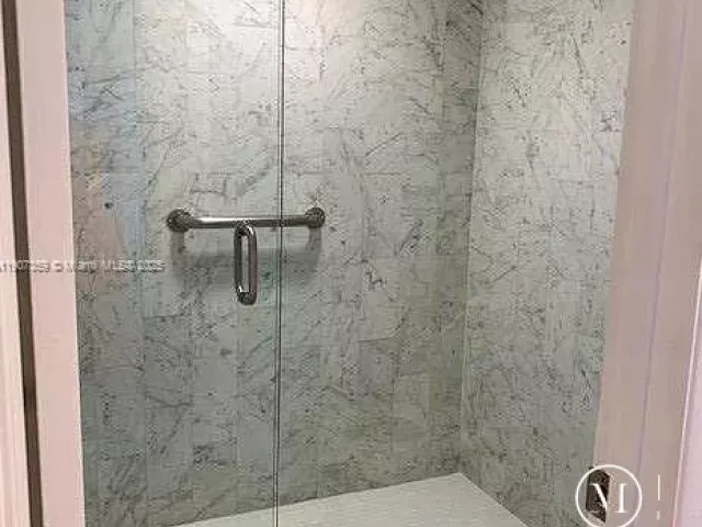 Дом в аренду по адресу 881 Ocean Dr TH11 - фото 6804038