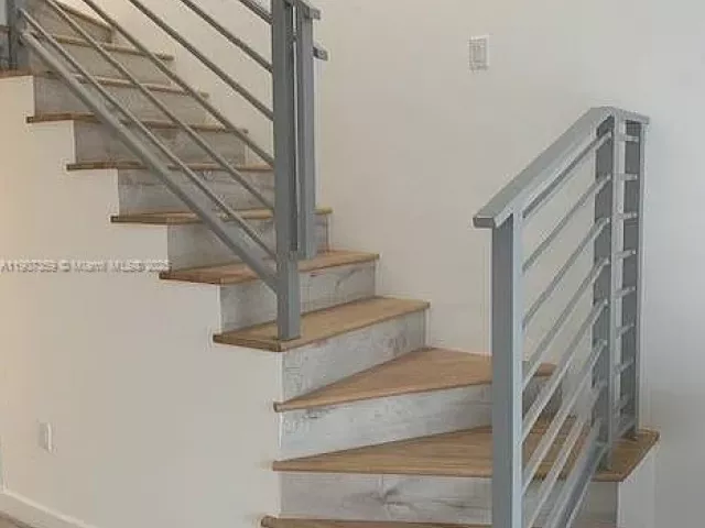 Дом в аренду по адресу 881 Ocean Dr TH11 - фото 6804043