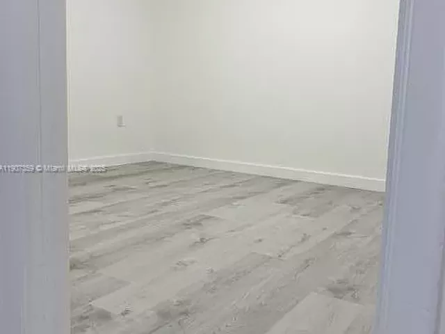 Дом в аренду по адресу 881 Ocean Dr TH11 - фото 6804032