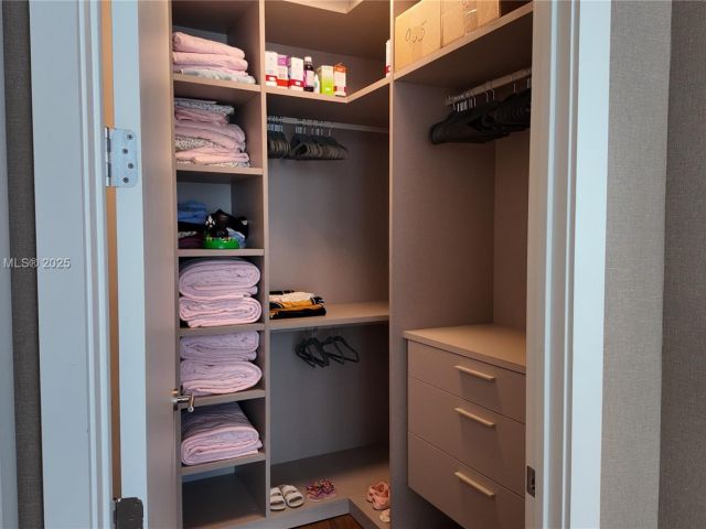 Продажа квартиры #905 - фото 6746693