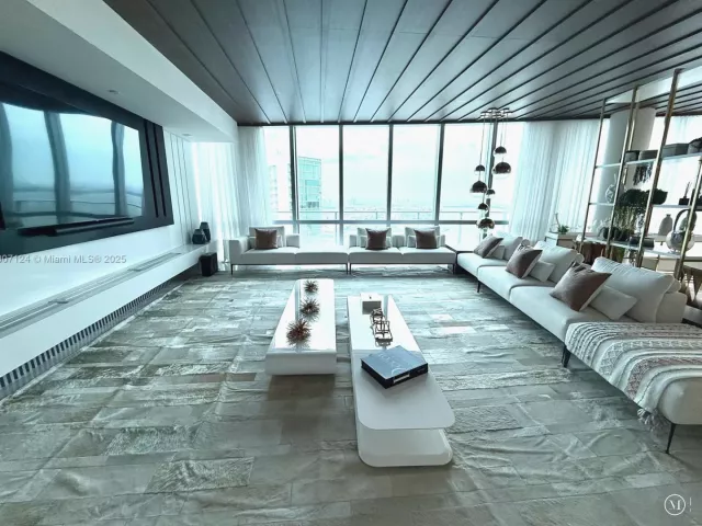 Продажа квартиры #4811 - фото 6746361