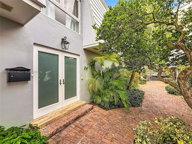 Продажа дома по адресу  - фото 6737516