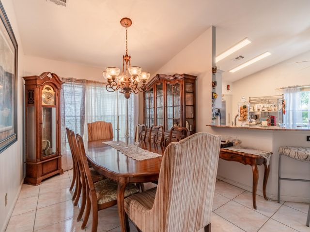 Продажа дома по адресу 4135 Culpeper Court - фото 6760836
