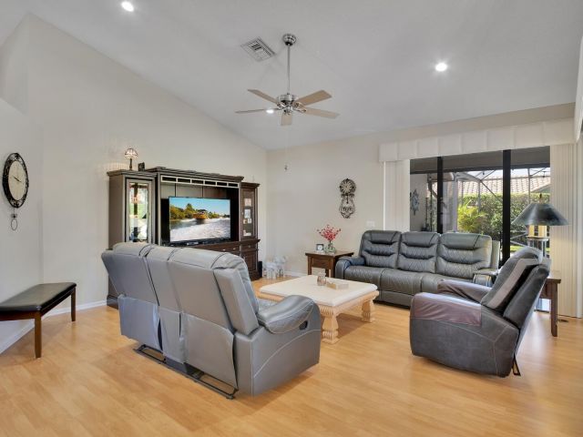 Продажа дома по адресу 19261 Cherry Hills Terrace - фото 6748603