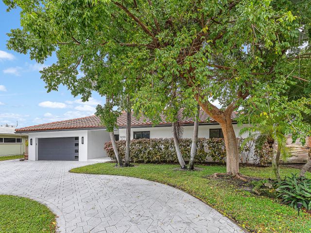 Продажа дома по адресу 1250 NE 27th Terrace - фото 6775775