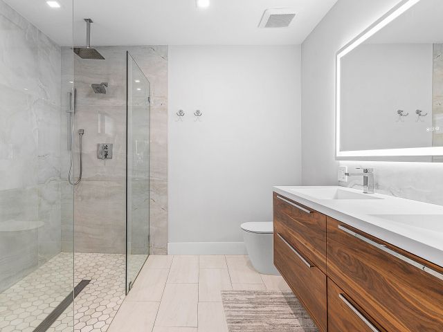 Продажа дома по адресу 1250 NE 27th Terrace - фото 6775776