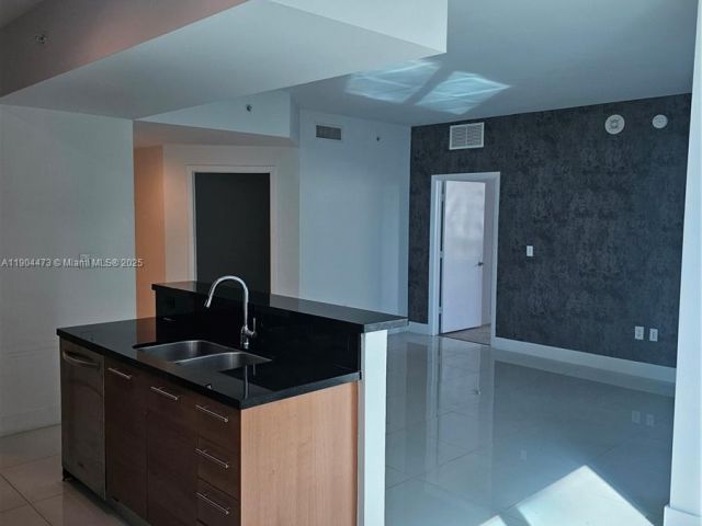 Продажа квартиры #908 - фото 6743312