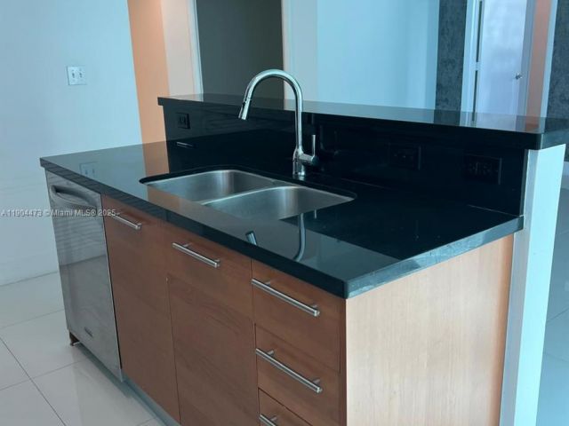 Продажа квартиры #908 - фото 6743315