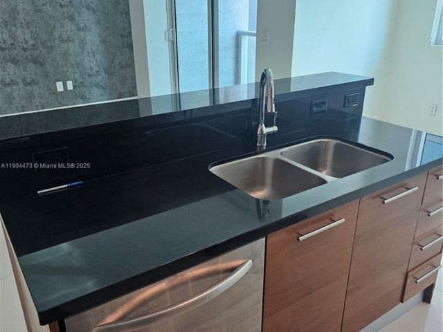 Продажа квартиры #908 - фото 6743317