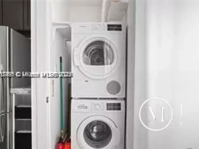 Продажа дома по адресу 1600 Michigan Ave 7 - фото 9067761
