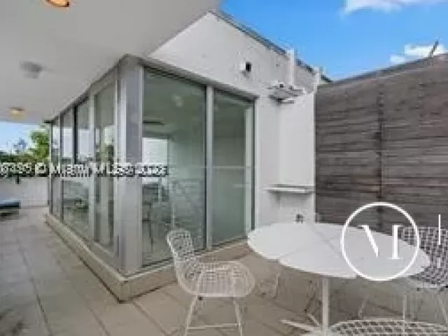Продажа дома по адресу 1600 Michigan Ave 7 - фото 9067763