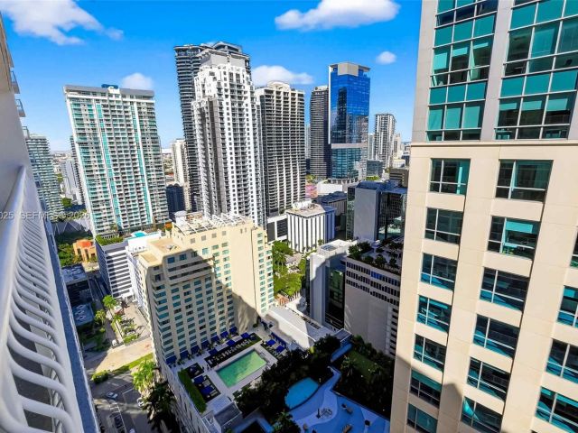 Продажа квартиры #3914 - фото 6767926