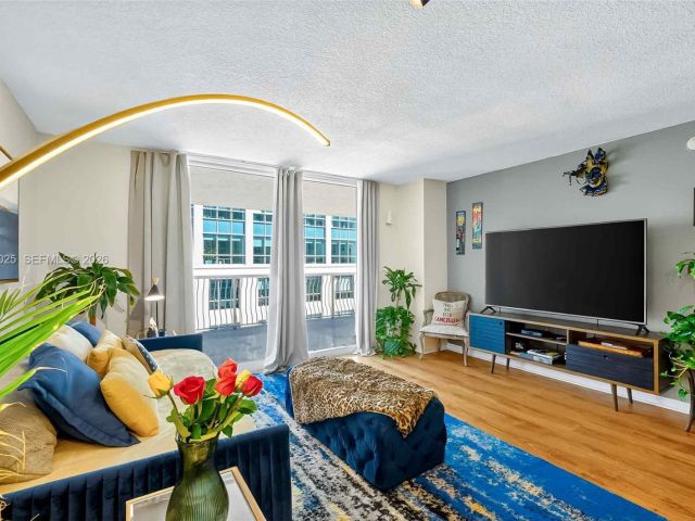 Продажа квартиры #3914 - фото 6767932