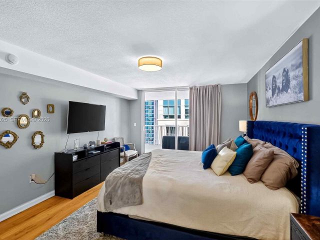 Продажа квартиры #3914 - фото 6767933