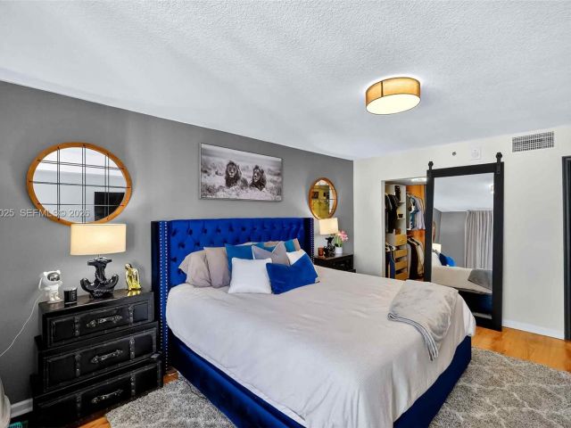 Продажа квартиры #3914 - фото 6767934