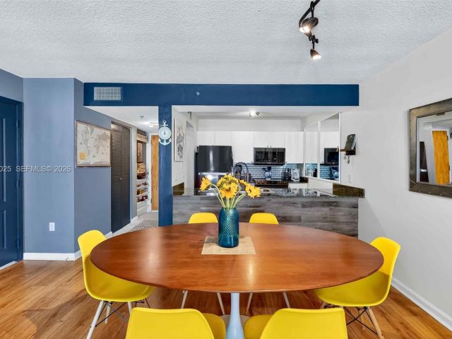 Продажа квартиры #3914 - фото 6767940