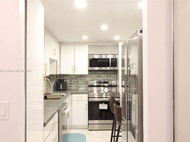 Продажа квартиры #1523 - фото 7430588