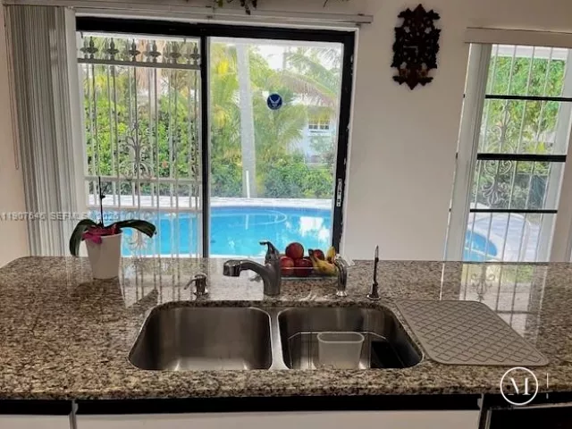 Продажа дома по адресу 204 191st St - фото 6737476