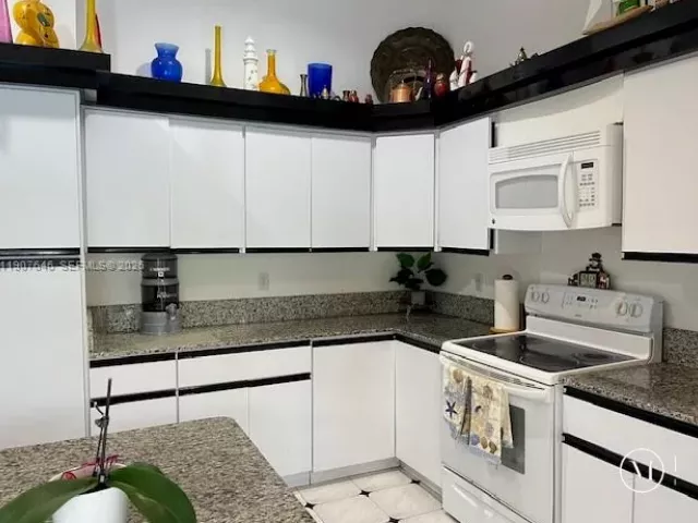 Продажа дома по адресу 204 191st St - фото 6737480