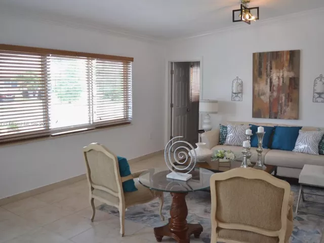 Дом в аренду по адресу 3221 SW 93rd Pl - фото 6738934