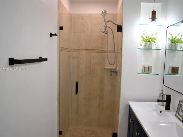 Дом в аренду по адресу 3221 SW 93rd Pl - фото 6738937