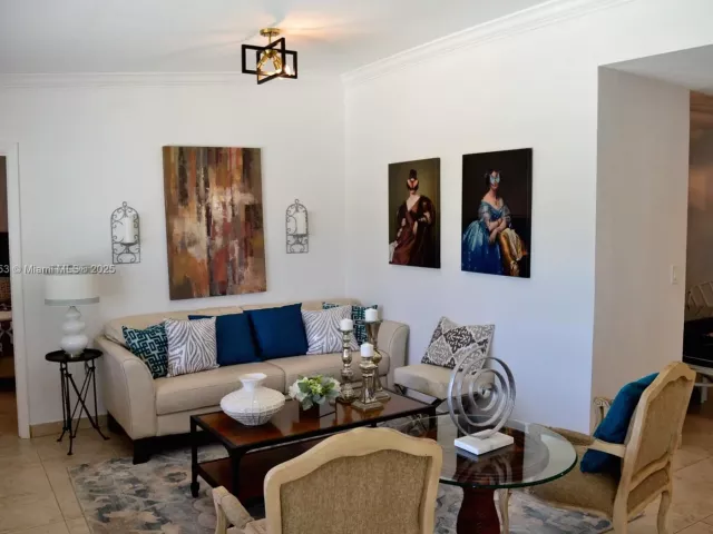 Дом в аренду по адресу 3221 SW 93rd Pl - фото 6738943