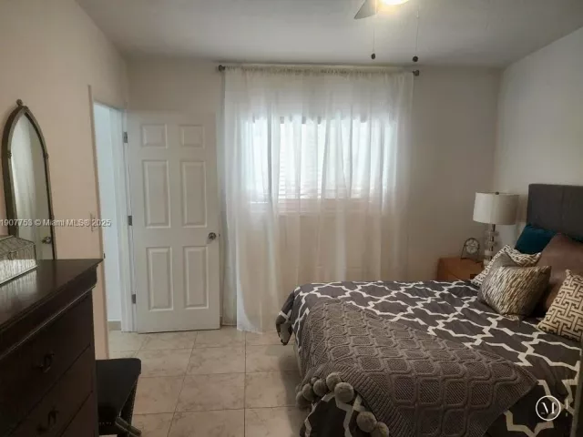 Дом в аренду по адресу 3221 SW 93rd Pl - фото 6738946