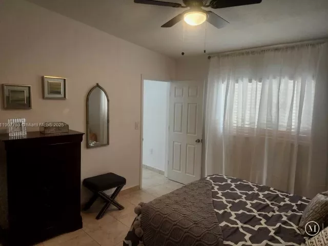 Дом в аренду по адресу 3221 SW 93rd Pl - фото 6738947