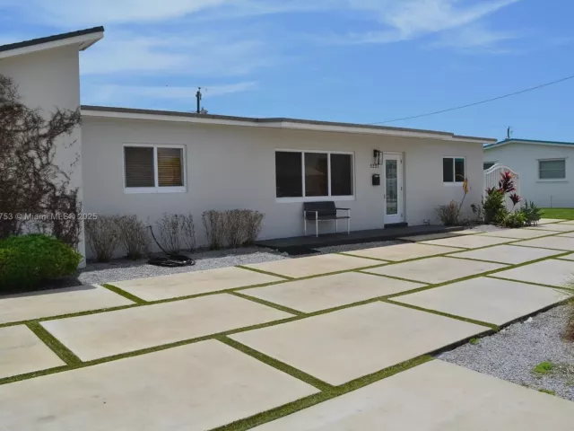 Дом в аренду по адресу 3221 SW 93rd Pl - фото 6738950